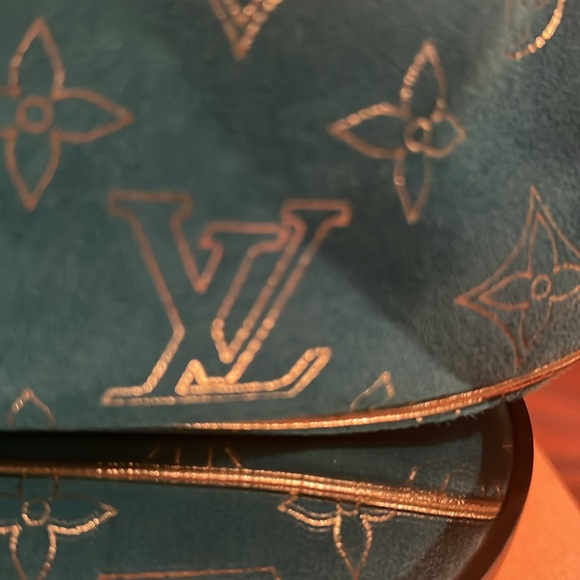 LOUIS VUITTON Limited Edition Monogram Theda PM Turquoise Suede - Picture 10 of 14